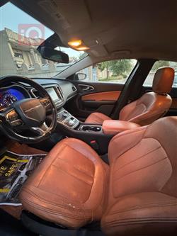 کرایسلەر 200